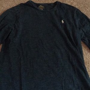 I’m selling a long sleeve t shirt